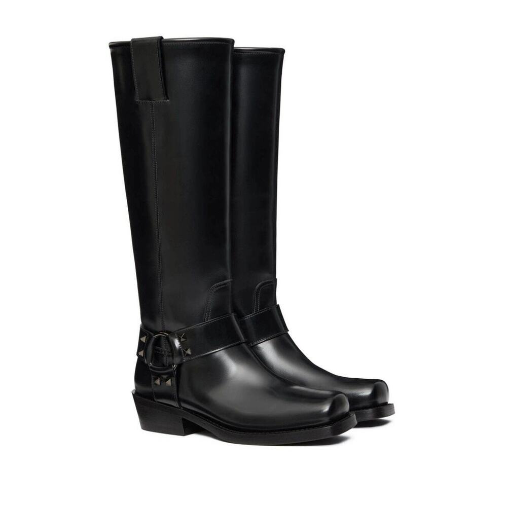 Valentino Rockstud Iconic black leather moto boot — a stunning luxury statement! - Picture 5 of 12